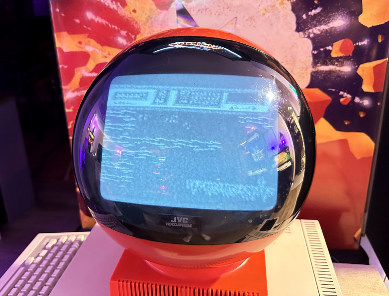 IBM PCjr running Starquake with a JVC Videosphere